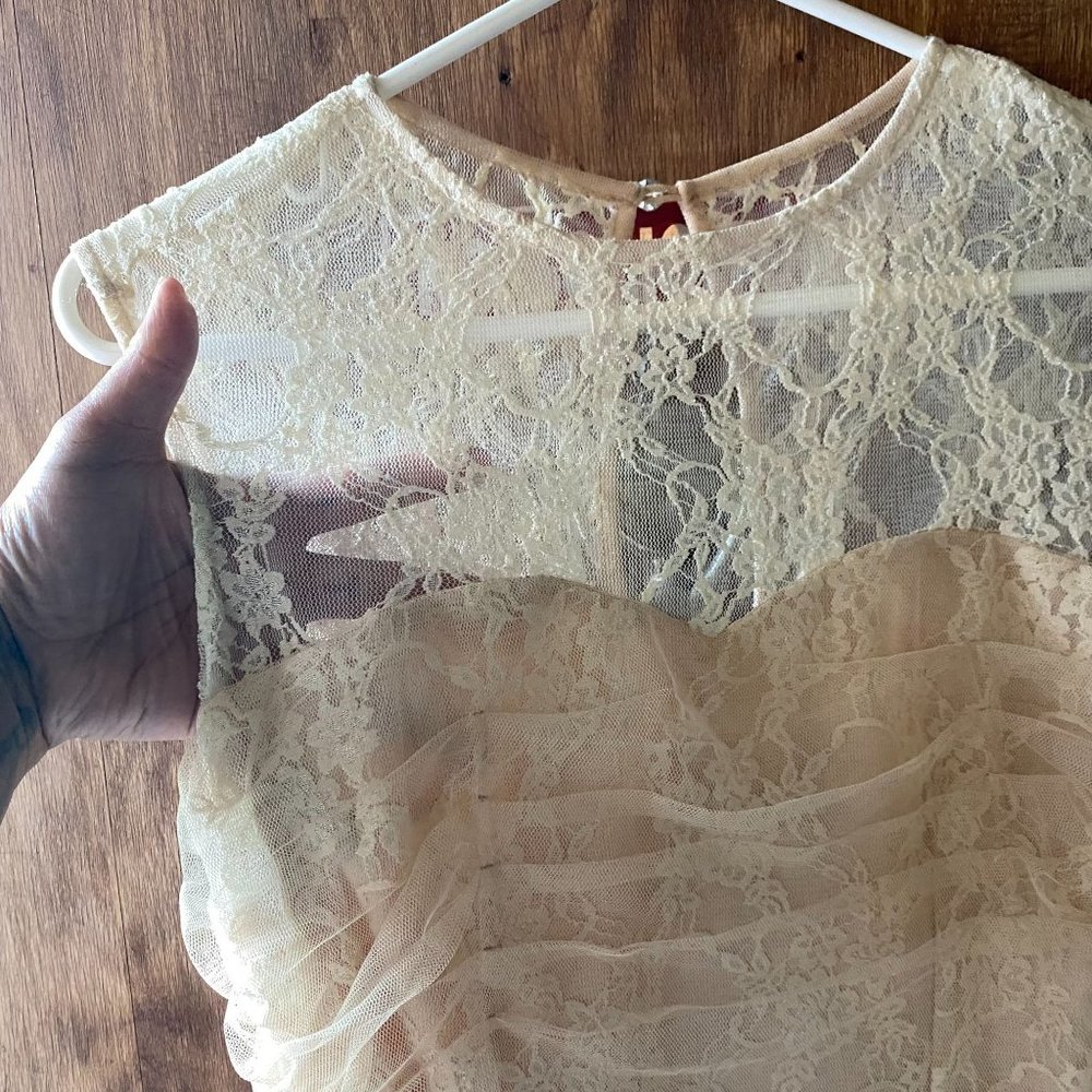 EN CREME Ruched LACE DRESS S - Picture 2 of 6